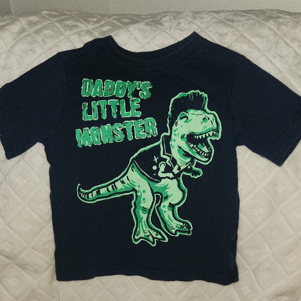 T-Shirt with Green Graphic